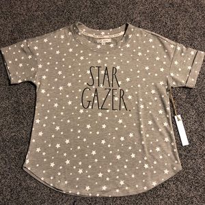 🌸4/$20🌸Rae Dunn “STAR GAZER” Gray Shirt Size Small NWT